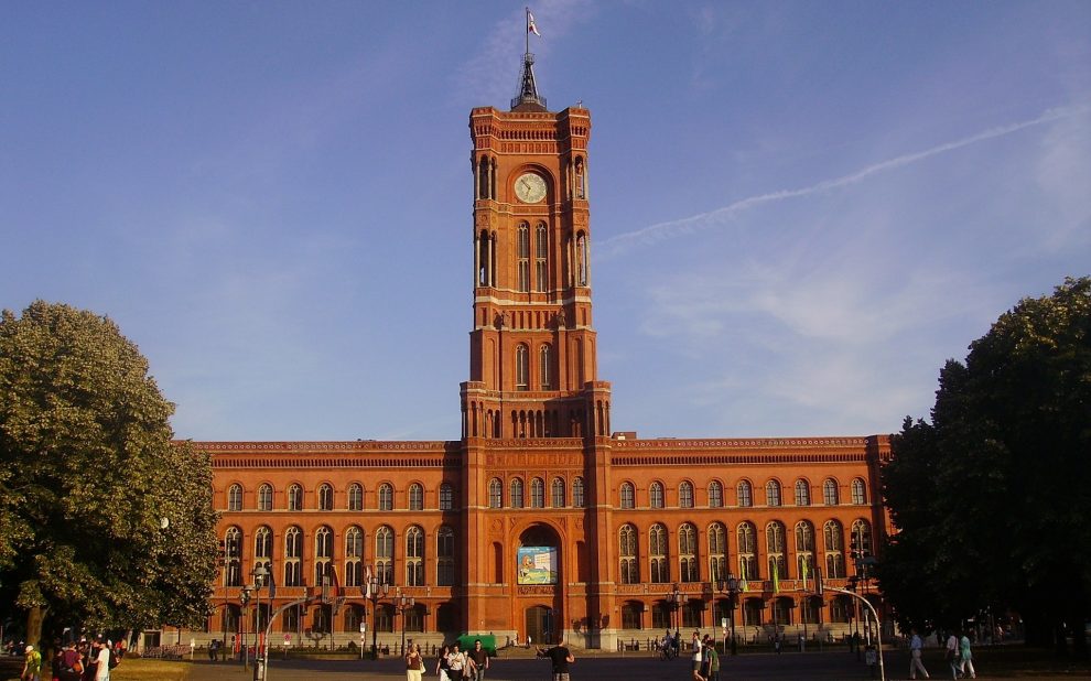 rotes rathaus 906651 1920